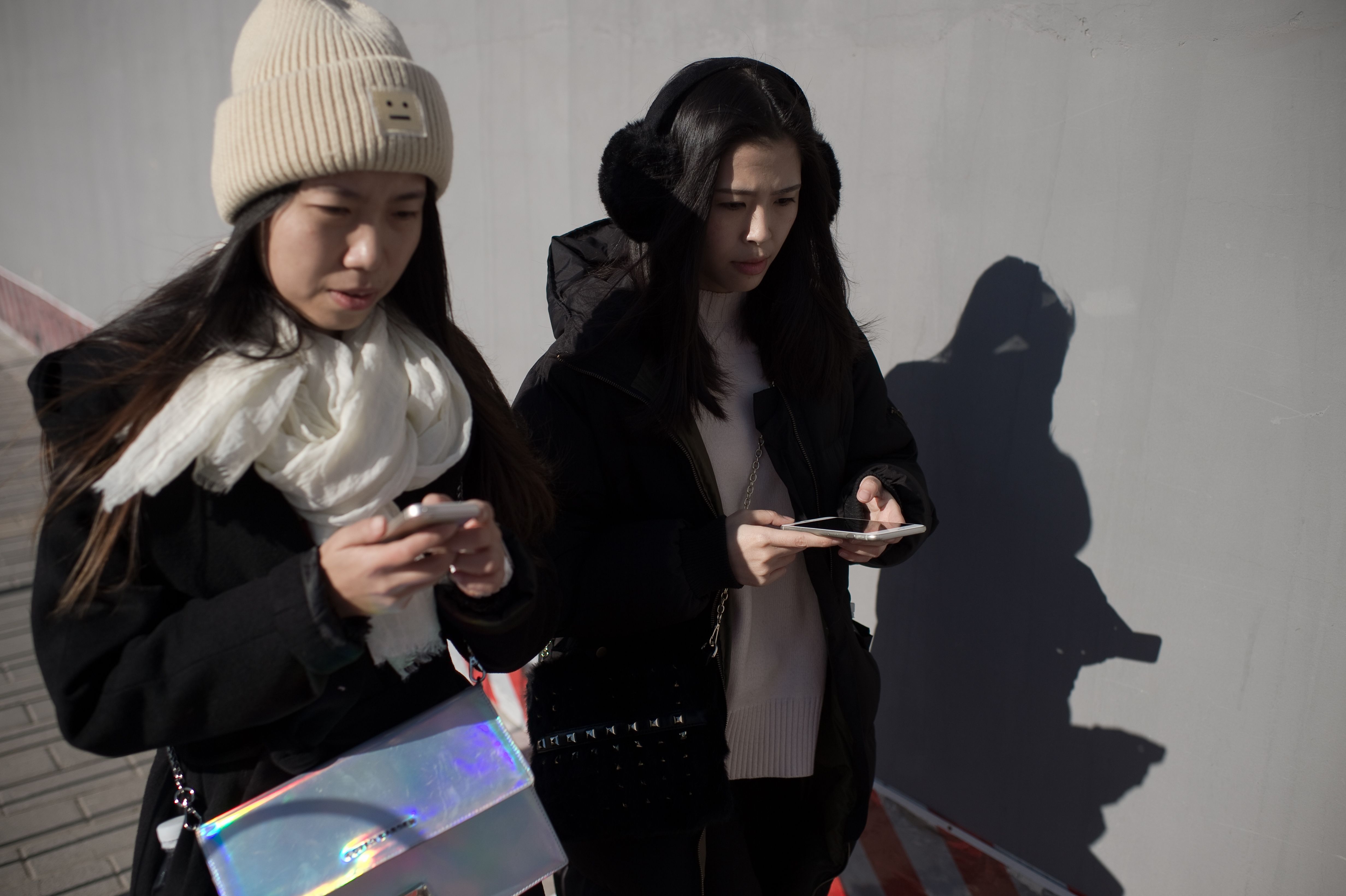 中国　贷款　裸体 中国新生代花钱不手软·卡债刷爆父母代还- 国际| 星洲网Sin Chew Daily