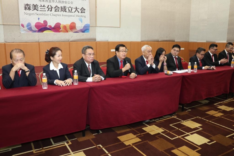 马来西亚华人旅游业公会森州分会于日前召开成立大会，左五为陈三顺。
