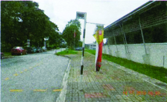 稽查局于2018年11月14日拍摄到峇冬加里电动火车站的巴士站牌已损坏。