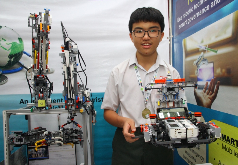 杨善丞希望明年除了能继续参与国际奥林匹克机器人大赛，还能在轮值大马举办的“亚太信息通信技术奖”中拿奖。