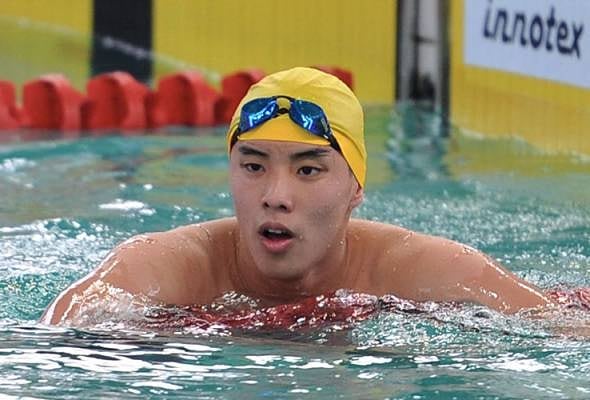 大马“游泳王子”沈威胜在男子400公尺自由泳决赛中寻求三连冠梦碎，只获得银牌。（照片来源：MyTeamMas）