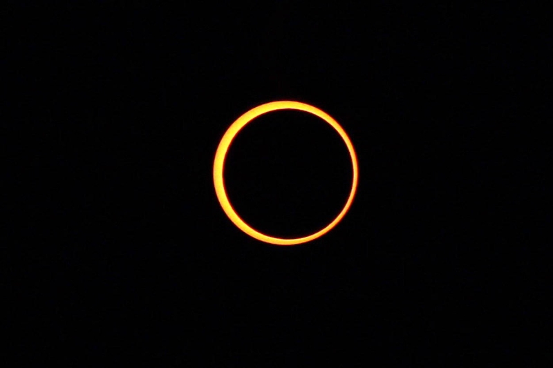 天文爱好常常戏说日环食是世界上最大的金戒指。
