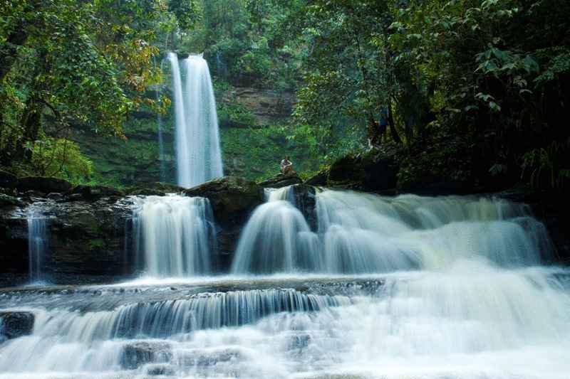 马廖盆地的Ginseng 瀑布。