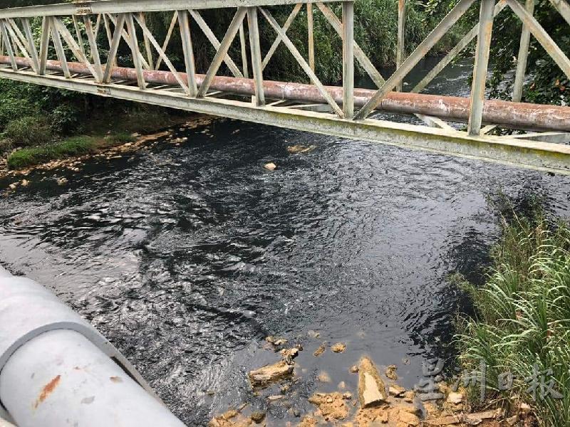 宁宜河出现废油，森州水务公司将会展开清理工作。

