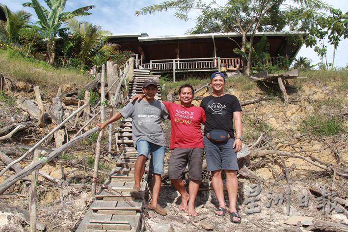 比罗长屋以及水坝度假屋Mebong Cove的管理人鲁哈。