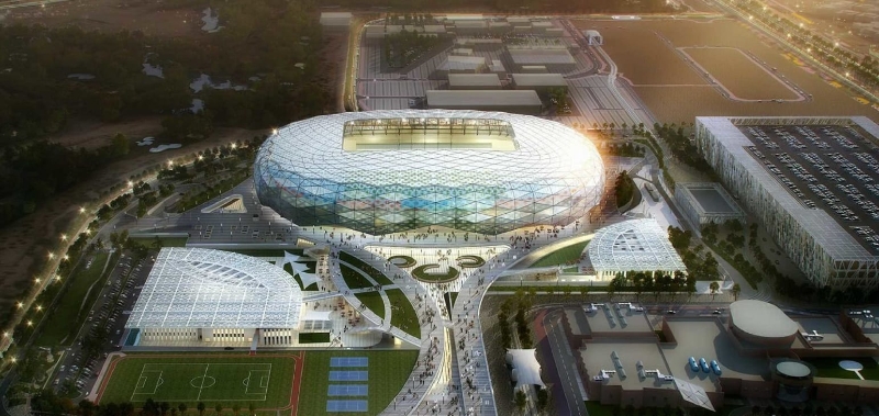 贝克汉姆在参观了这座将在2022年世界杯的球场教育城体育场后，赞不绝口，称简直是梦幻，令人很想上场踢球。（网络照片）