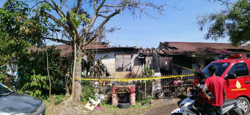 大火被扑灭后，屋子已犹如废墟。