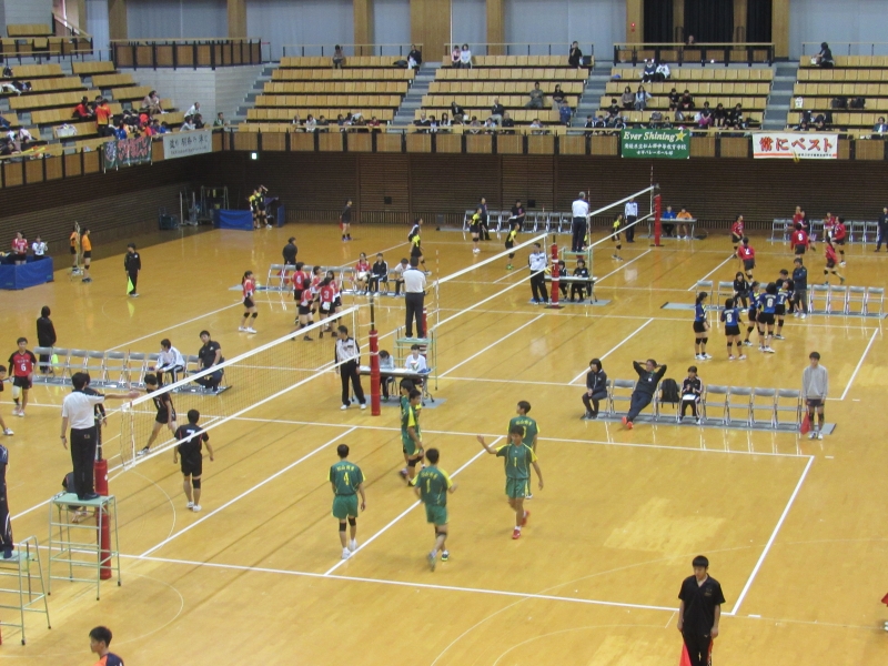 爱媛县武道馆在大马代表团造访当天正在举办中学生的排球比赛。