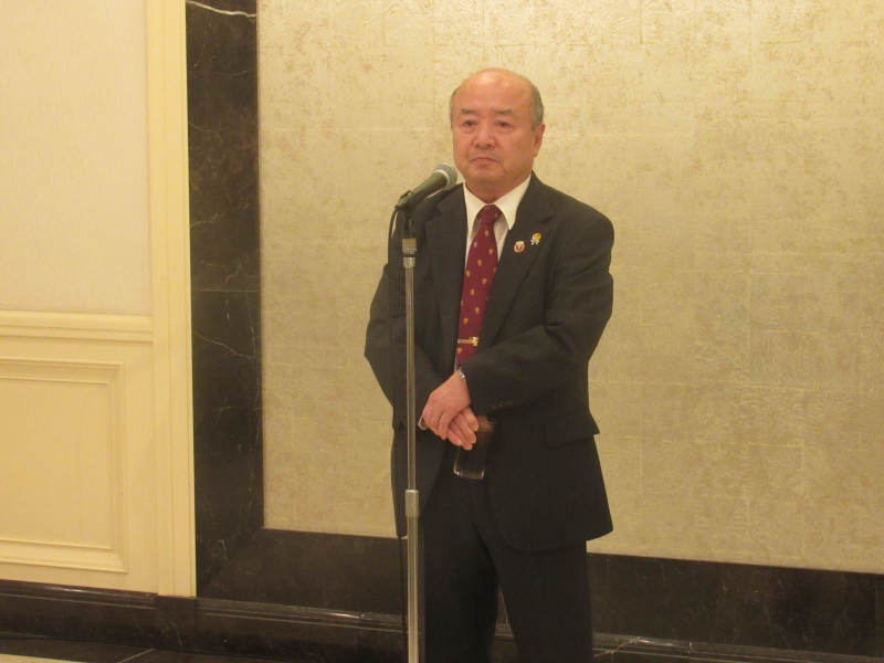 日本爱媛县羽球总会的总经理松野木聪在接受《星洲体育》访问时，分享了自己对如何发展羽球运动的见解。