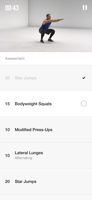 在Nike Training Club应用程式，每完成一项训练可以在小圆圈里打勾。