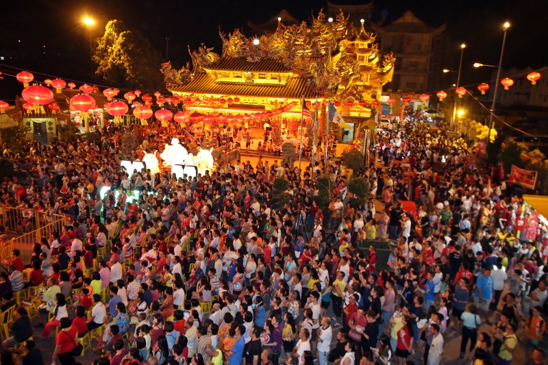 《槟城迎春庙会》获得马来西亚Carlsberg集团连续11年盛情赞助，已成为北马区新春来临前拥有鲜明品牌的盛会。（档案照）