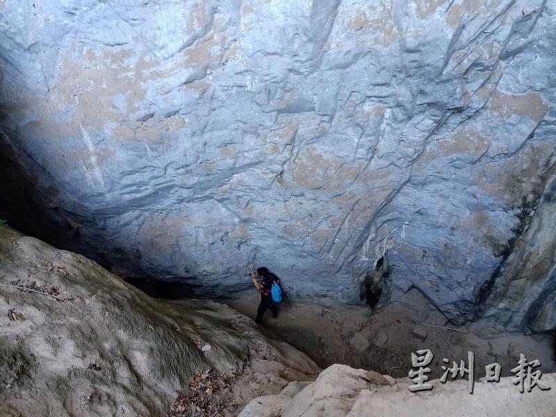 近打谷监测站也在镜湖周边发掘到了一个有望发展成攀岩的半山洞穴。(图:星洲日报)