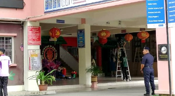 Cny Lanterns Put Up Again News Mysinchew 星洲网 Sin Chew Daily