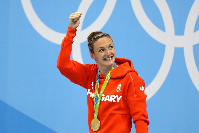 去年强势回归的纳达尔（下）和曾夺3枚奥运金牌的霍丝珠，荣膺2019年欧洲最佳男女运动员。