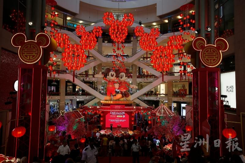 作为马来西亚顶级购物据点的吉隆坡柏威年广场，欢迎大家前来与米奇与米妮一齐“幸福团圆（The Prosperous Reunion）”