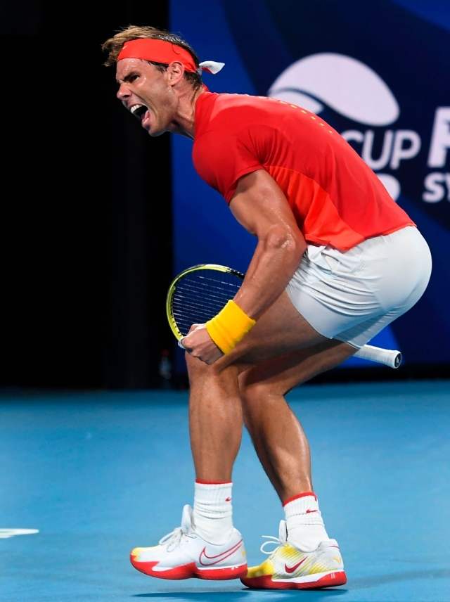 纳达尔在ATP杯半决赛经3盘逆转澳洲新星德米纳尔，成功率领西班牙闯入决赛，他也将在决赛与塞尔维亚天王佐科维治交手。（图：法新社）