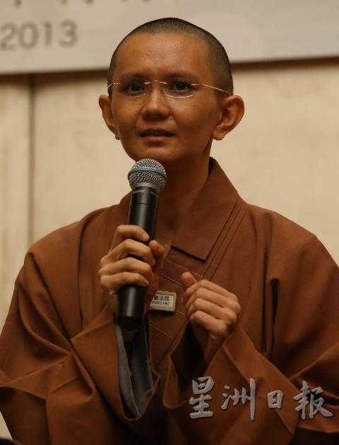东禅寺教学院教务长妙豪法师。