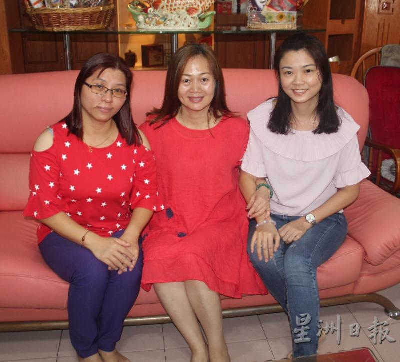 陈文华（左起）、杨菽娟及李坤芳都是从台湾远嫁至峇株巴辖后，才在本地结识并成为好友。