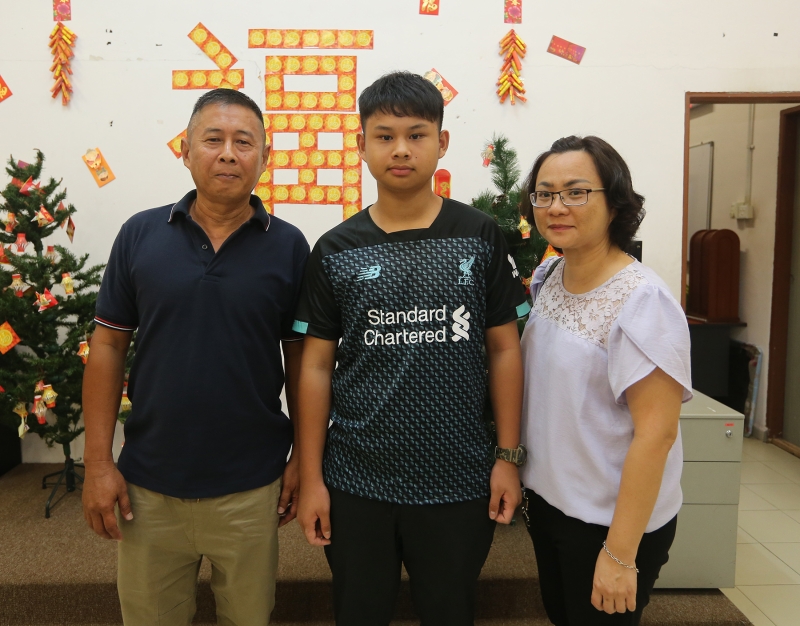 萧楚光（左）现在拥有美满的家庭，他特别感谢盼望之家以及上帝的恩典。
