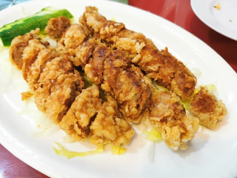 永春古早味春卷(RM18)在珍珠海鲜酒家可以吃到多样永春美食,包括永春古早味春卷。
