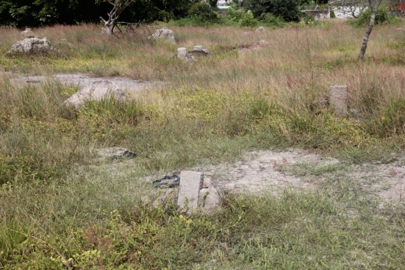 华山亭义山墓地早期没有妥善规划，因此在二战前便已墓满封山。