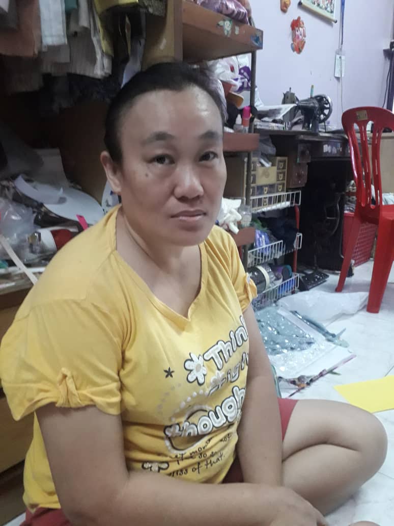 丘丽群:每一年立春日都会和女儿在家中玩站立鸡蛋。