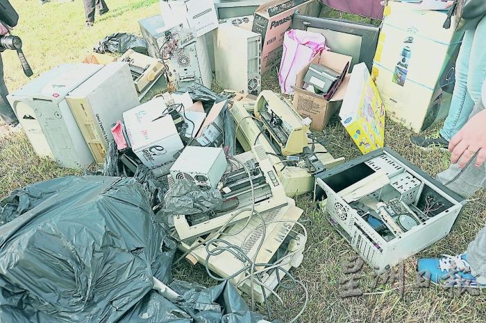 每个人喜欢购买崭新的电子产品回家，但损坏之后，也记得为环境着想，把电子垃圾送到正规的回收中心。