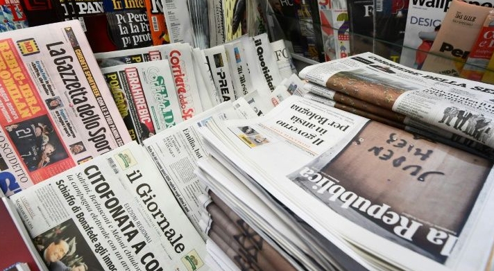 Newspaper sales are plummeting in Italy: just 2.2 million newspapers are now sold each day, down from 5.5 million in 2007. AFP