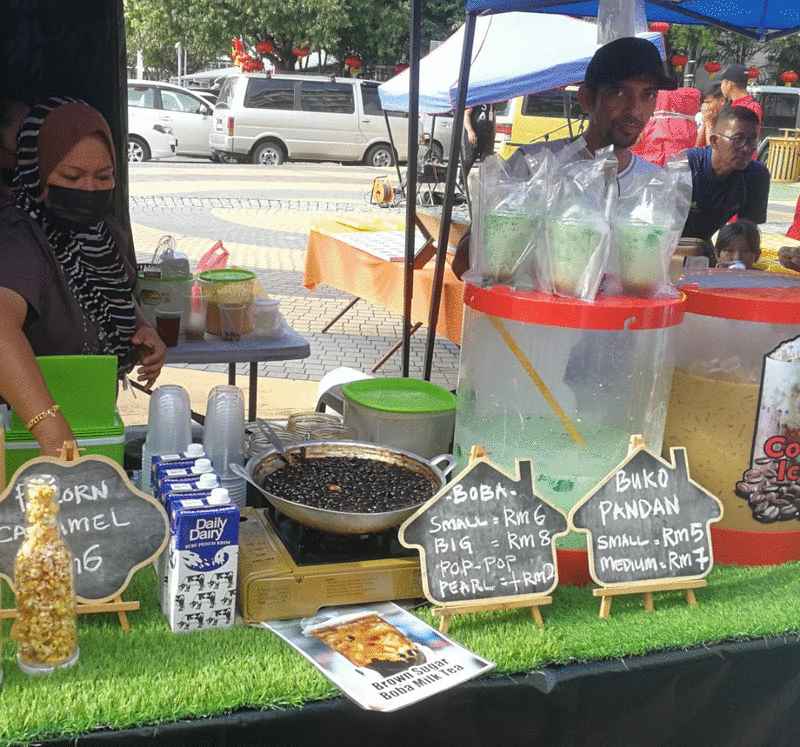 亚庇加雅街的马来安娣黑糖炒波霸。