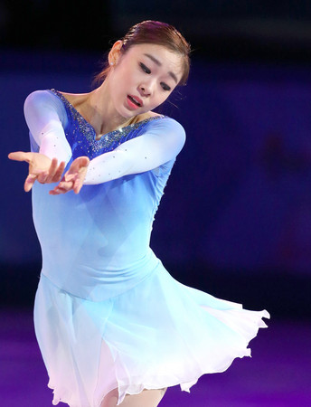 花式滑冰运动员“冰上精灵”金妍儿被认为也该列入国宝级，凑成“大韩民国5大国宝”。