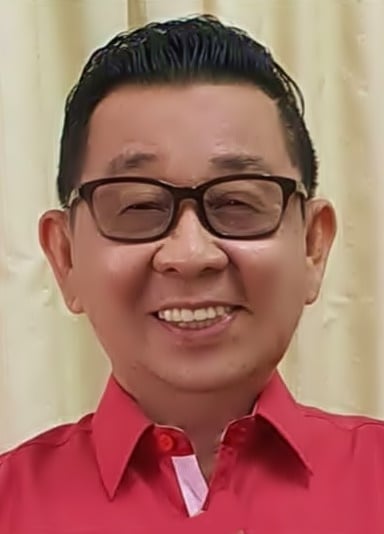 陈逸发吁教育局尽快填补峇眼拿督中学母语班及华小教师空缺。