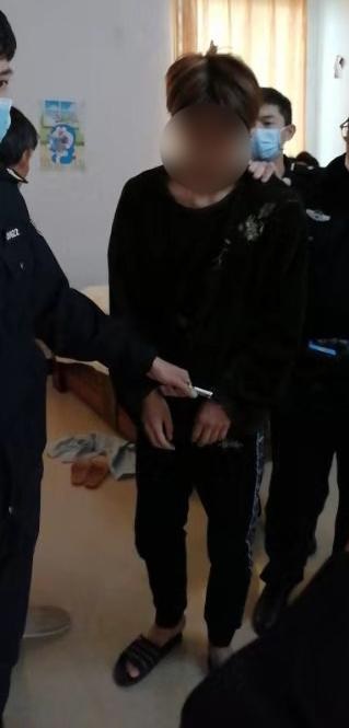 《以团》选手黄智博利用疫情“卖口罩”诈骗被警方抓获