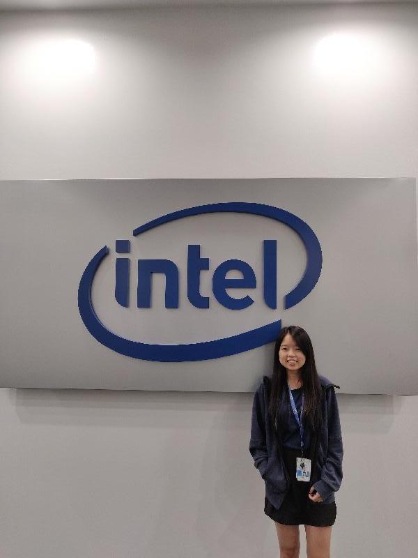 毕业于电子与电力工程学系的黄垲喻，目前在槟城的Intel Technology担任软体工程师