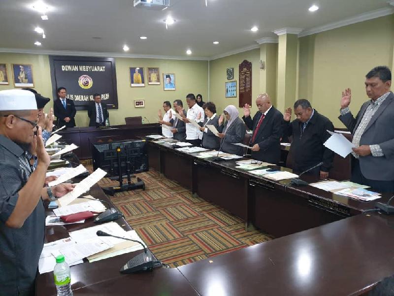 瓜拉庇朥县议会也有土团党市议员，换言之来临将被拒绝参与地方政府议会。