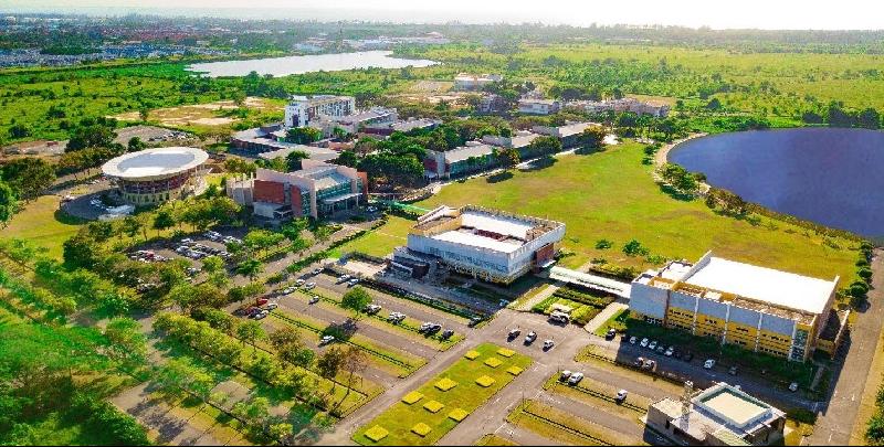坐落在砂拉越州美里的科廷大学马来西亚分校，拥有清幽宜人的校园环境。
