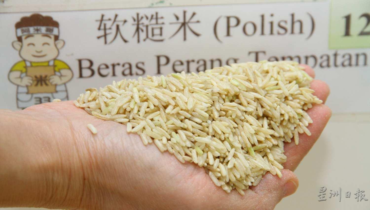 软糙米：稻米去壳后经过一次打磨，去掉部分米糠，煮饭前浸泡至少半小时，米和水的比例是1比1.5。