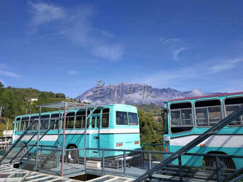 神山脚下的空中巴士餐厅等着本地客光顾。（受访者提供）