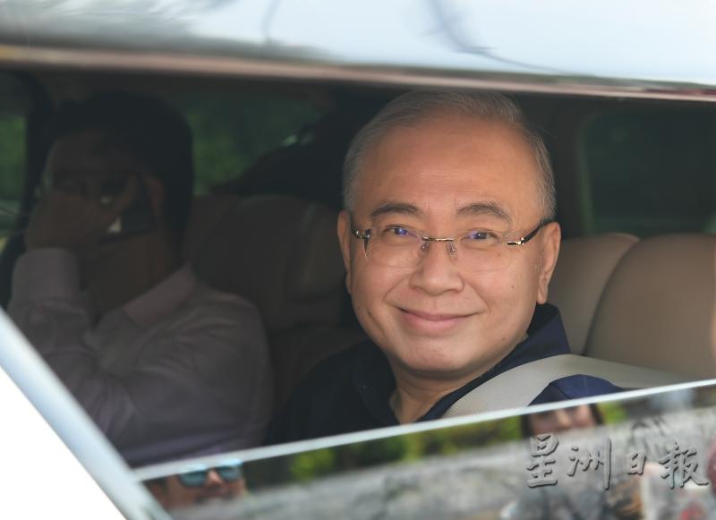 魏家祥昨日在内阁宣布前会见首相慕尤丁。