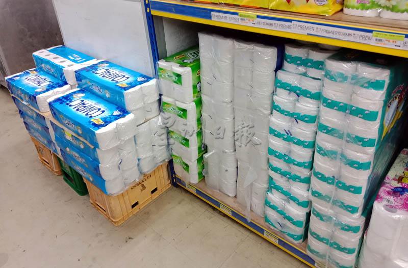 中型超市的厕纸存货量也多。