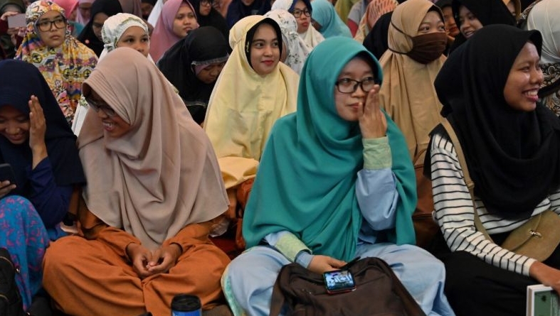 Indonesian women attending a religious lecture on marriage without dating at a mosque in Bekas. AFP