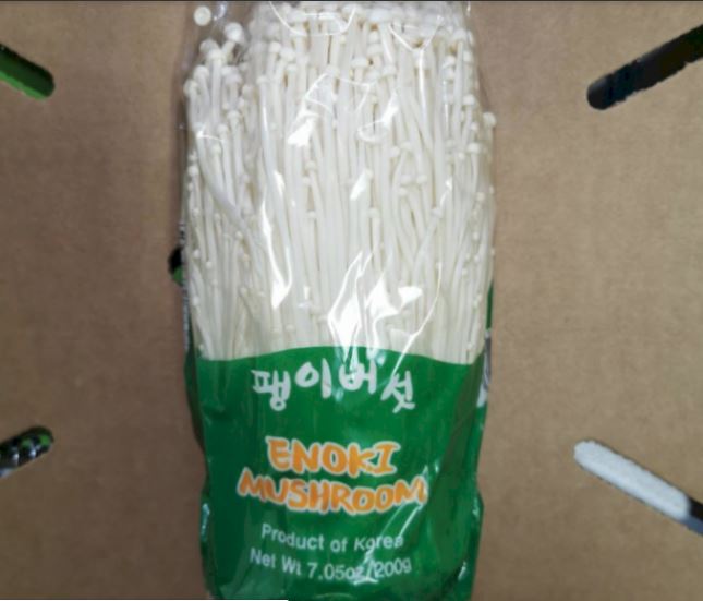 Sun Hung Foods公司生产的金针菇因感染李斯特菌被召回。（互联网照片）