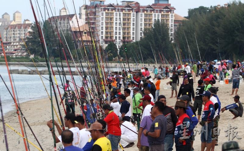 尽管冠病病例不断上升，但波德申钓鱼巡回赛仍照常进行，并吸引超过1500名参赛者。