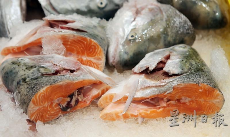 三文鱼具有Omega-3脂肪酸，可以减少发炎。