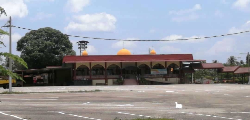 淡边清真寺在过去逾半个世纪，首度在星期五祈祷仪式时段完全不见人影。