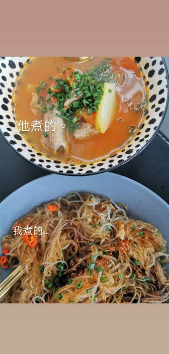 黄翠如还分享了夫妻俩下厨的菜式。