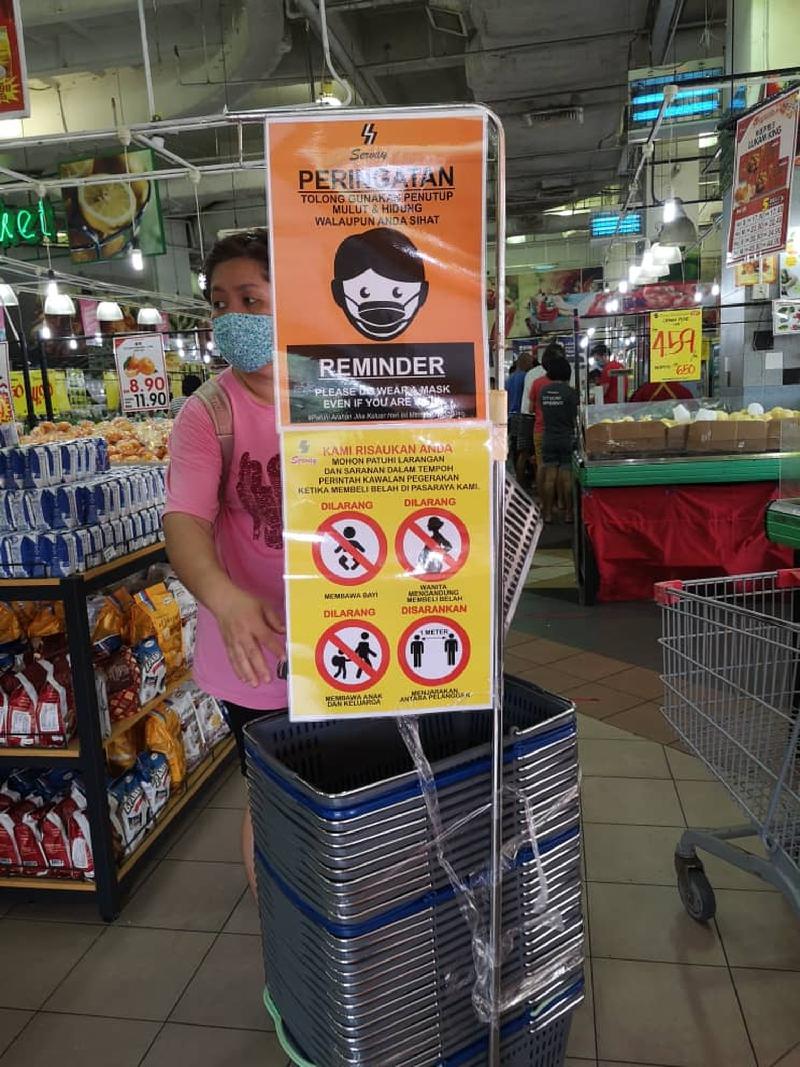 有些超市禁止婴儿和孕妇进入购物。