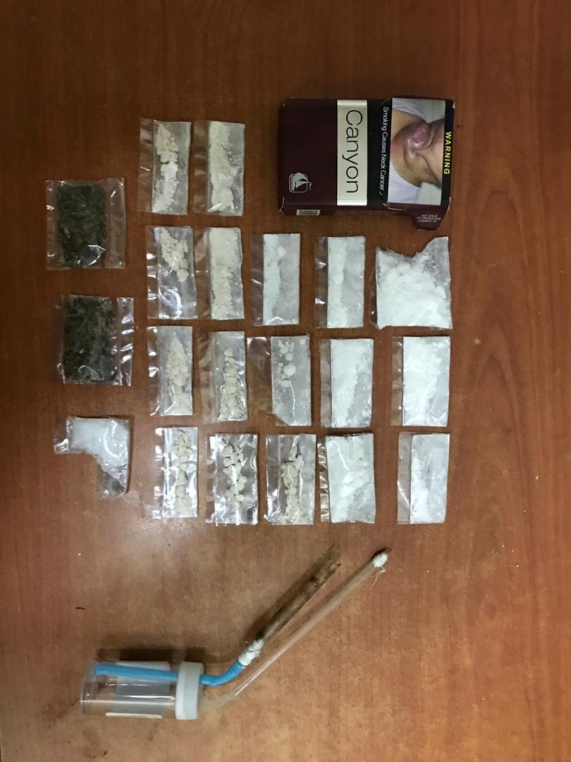 警方在逮捕嫌犯的单位内，也搜获市值约1600令吉的毒品及吸毒用具。