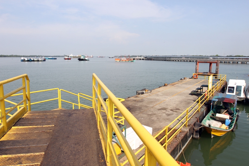 随着客运停驶，巴生南港客运码头登船处也显得冷清。
