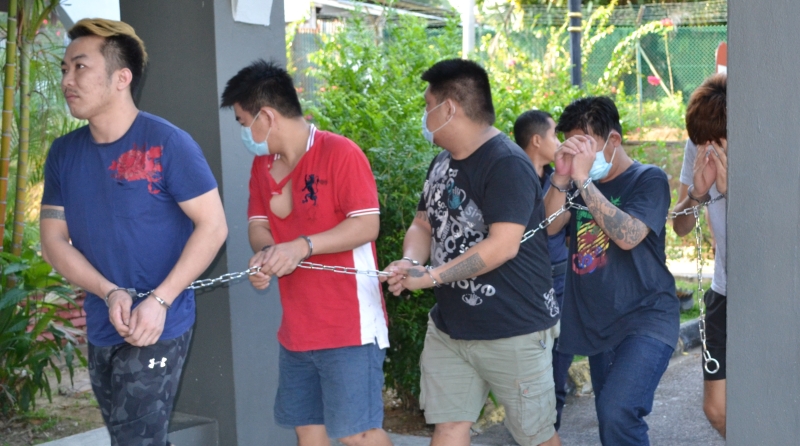 5名华裔被告因违反行动管制令而被罚款1000令吉。