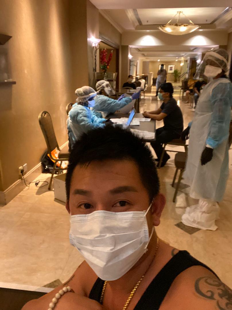 陈德伟滞留泰国超过半个月，星期日终于返回大马，并获安排入住五星级酒店隔离14天。